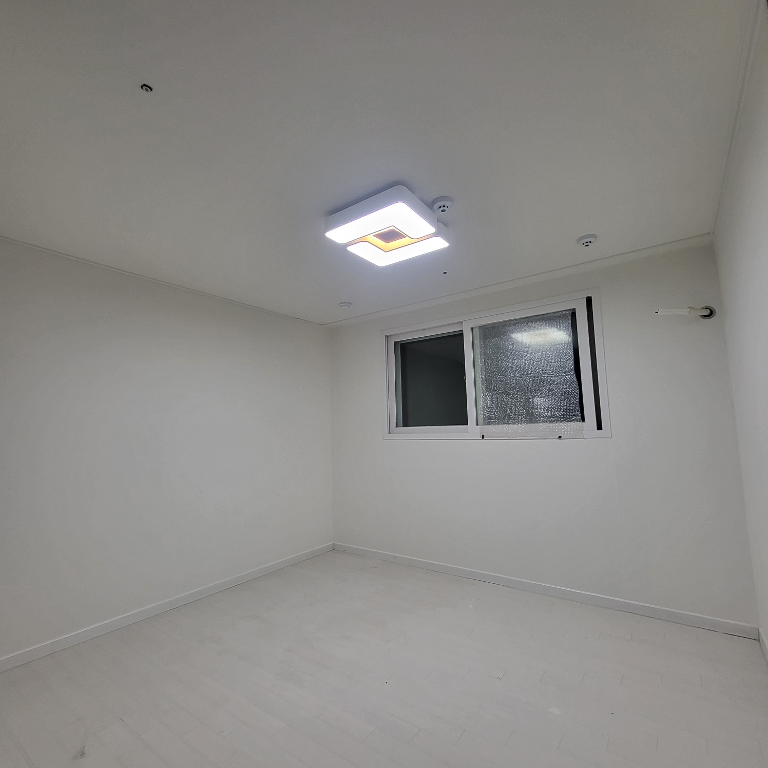 3695294320_76ACBp8T_0a01fa2082ee44fc2a1f6ed34fc631972280e626.jpg 이미지크게보기